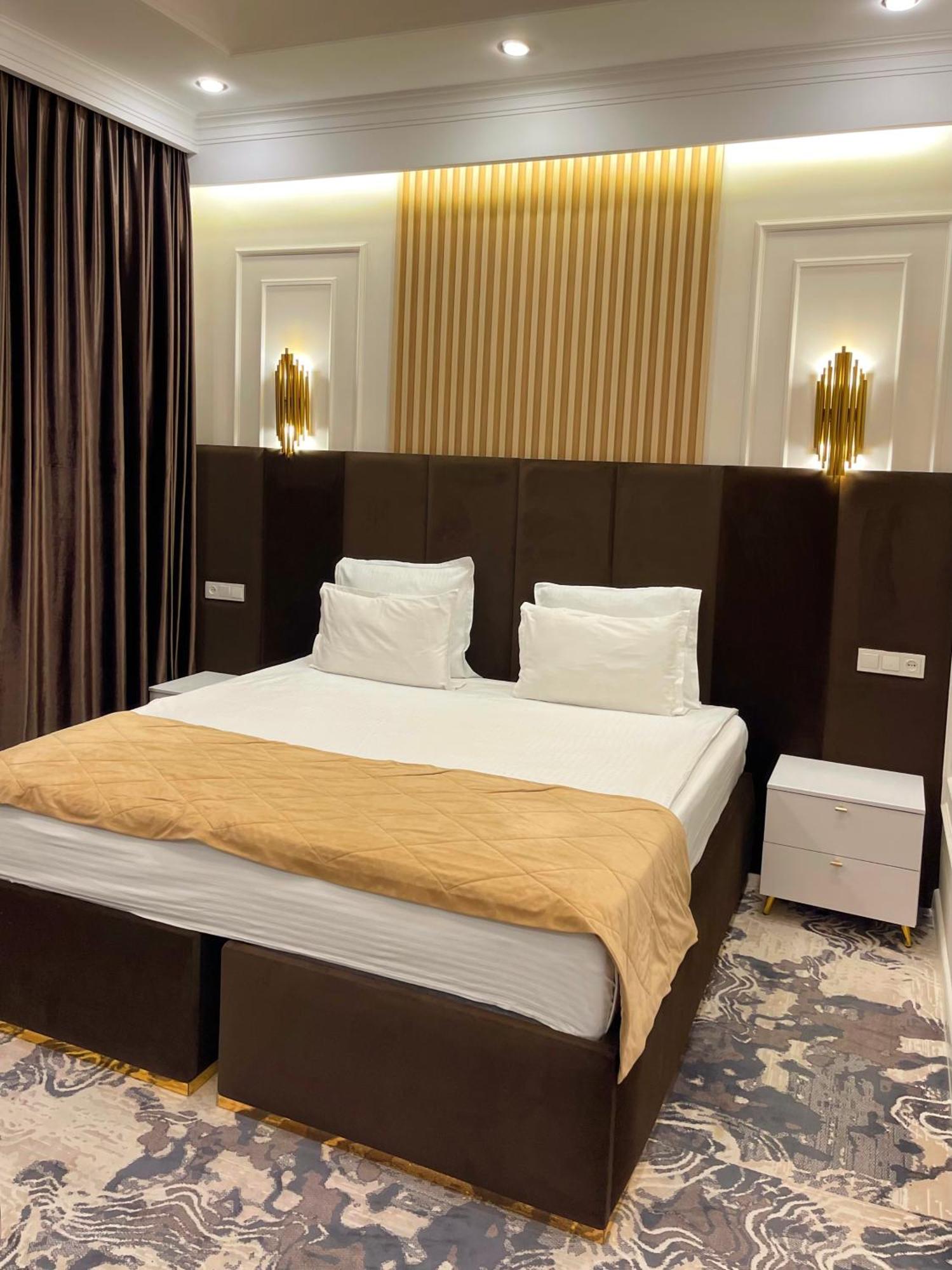 Jasmine Otel Taraz Dış mekan fotoğraf