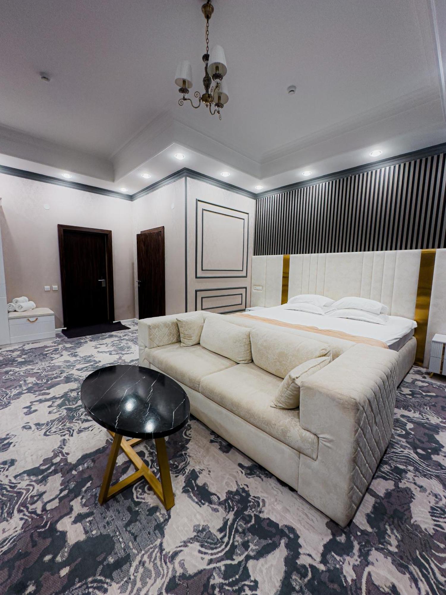 Jasmine Otel Taraz Dış mekan fotoğraf